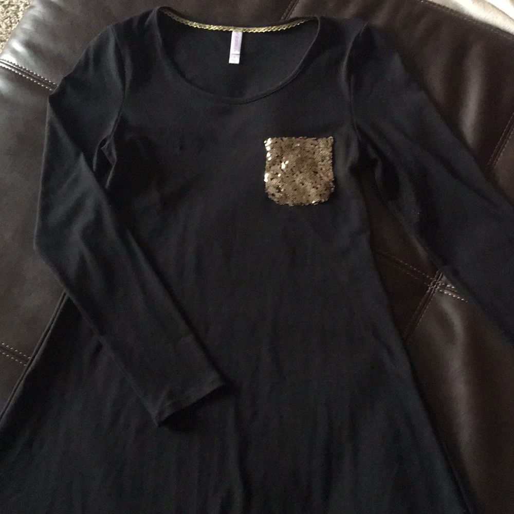 Black long sleeve dress with gold sequins pocket